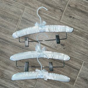 Homegoods Kinds Satin Hangers White Pearl